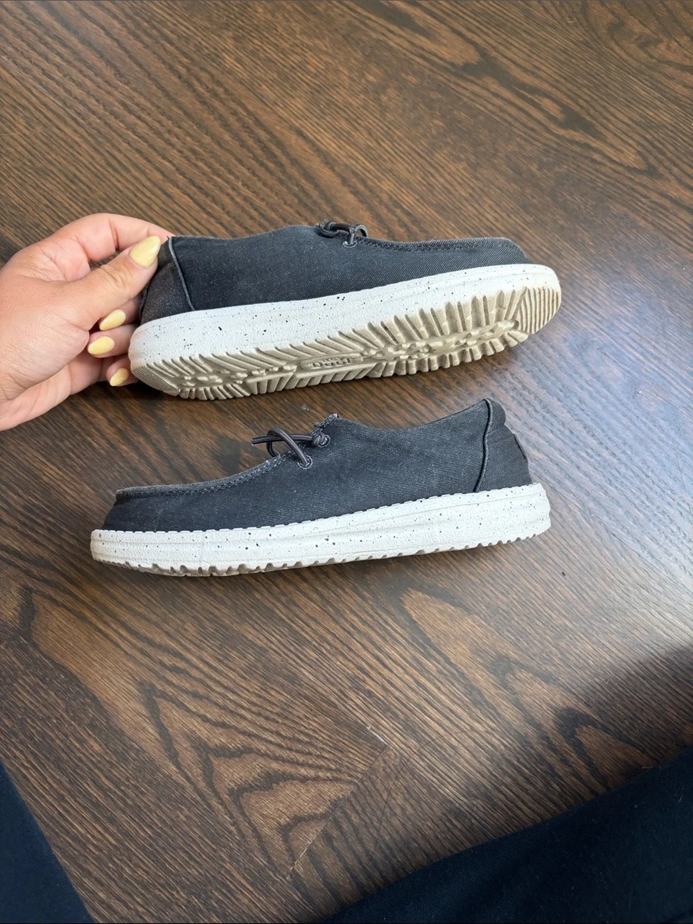 Hey Dude Wendy Y Stretch Canvas slip-on - Black. YT1